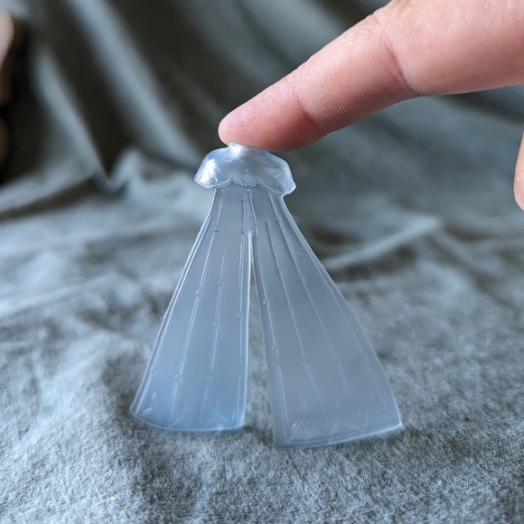 5/$20 🌼 Disney Frozen Elsa Cloak Replacement Hasbro Figure Loose Transparent - Picture 5 of 10